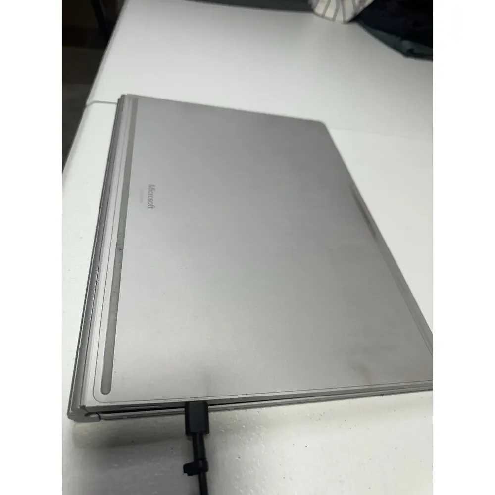 Microsoft SURFACE BOOK 2 Core i5-7300U 8GB RAM 128GB SSD W10 - For Parts